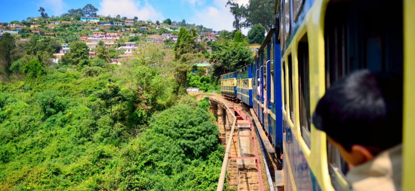 Tren de Mumbai a Delhi - Viajes en Tren de Lujo